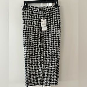 New! Zara Black and White Tweed Midi Skirt - XS